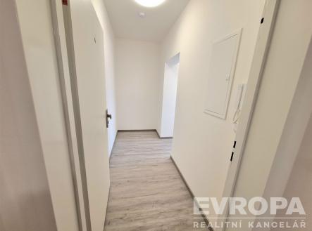. | Pronájem bytu, 2+kk, 44 m²