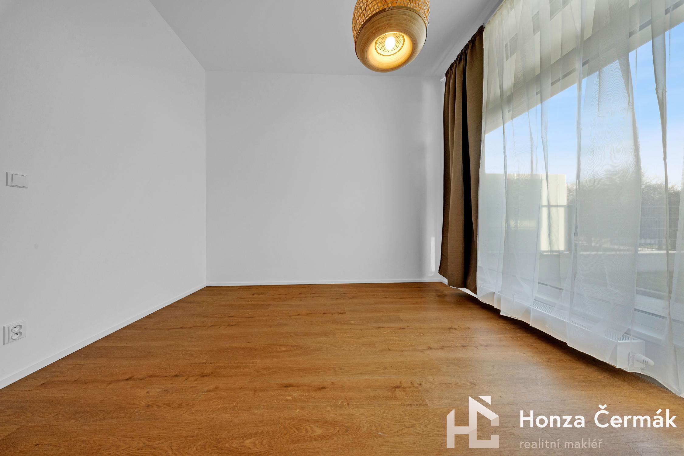 Pronájem byt 1 + kk, 35㎡|Brno-město, Jihomoravský kraj, Brno, Černá Pole, 613 00