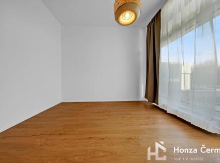 Pronájem bytu, 1+kk, 35 m²