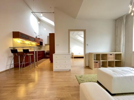 Pronájem bytu, 3+kk, 66 m²