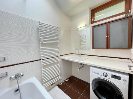 Pronájem bytu, 3+kk, 66 m²