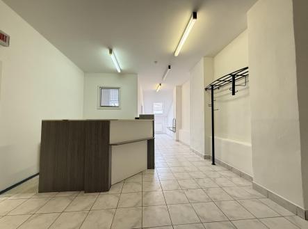 Pronájem - komerční objekt, jiný, 82 m²