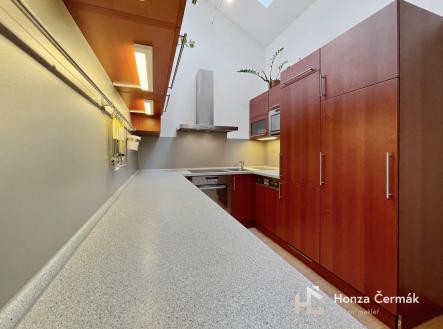 Pronájem bytu, 3+kk, 67 m²