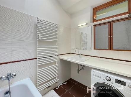 Pronájem bytu, 3+kk, 67 m²