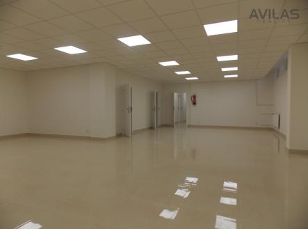 Foto | Pronájem - komerční objekt, jiný, 213 m²