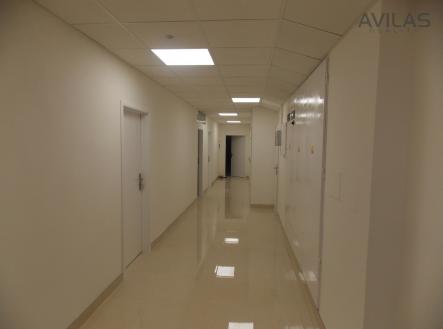 Foto | Pronájem - komerční objekt, jiný, 213 m²