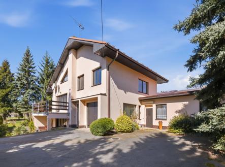 Fotka 2 | Prodej - dům/vila, 235 m²