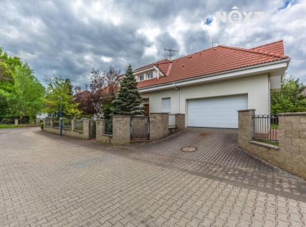 Prodej - dům/vila, 280 m²