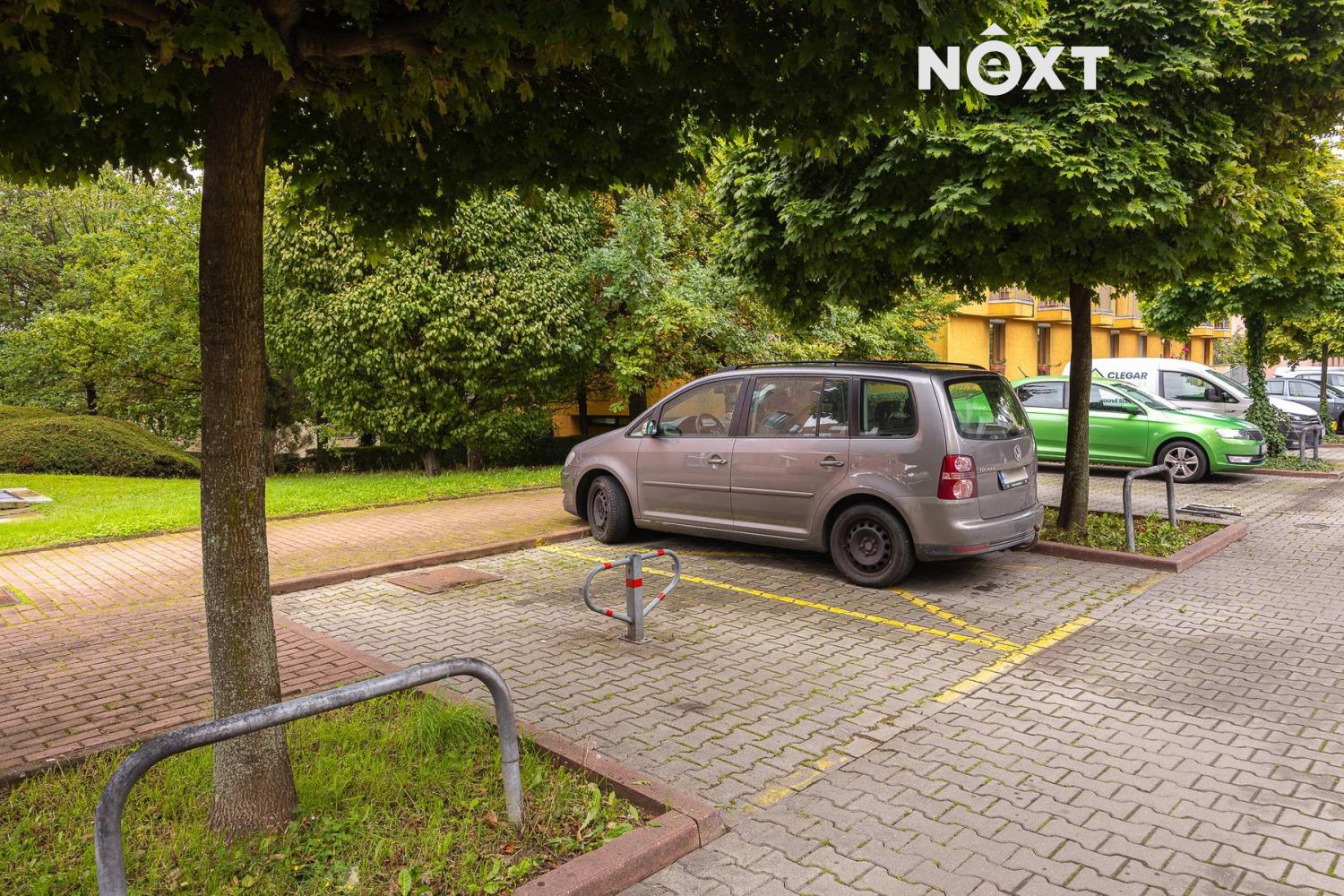 Prodej ostatní Garážové stání, 12㎡