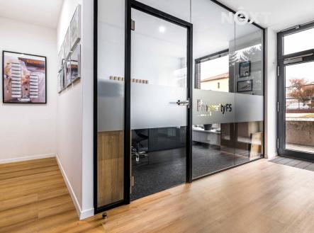 Prodej - komerční objekt, obchodní centrum, 399 m²