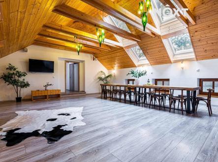 Prodej - komerční objekt, jiný, 269 m²