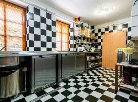 Prodej - komerční objekt, jiný, 269 m²