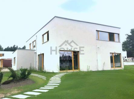 Prodej domu Uhříněves Na Čeperce 2 | Prodej - dům/vila, 495 m²