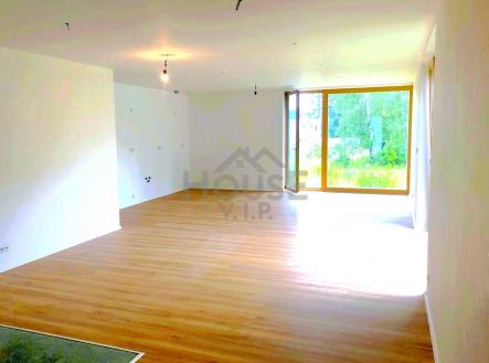 Prodej domu Uhříněves Na Čeperce Obývací pokoj1 | Prodej - dům/vila, 297 m²