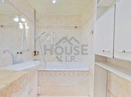 01282025_125125_defurnished | Prodej bytu, 4+1, 92 m²