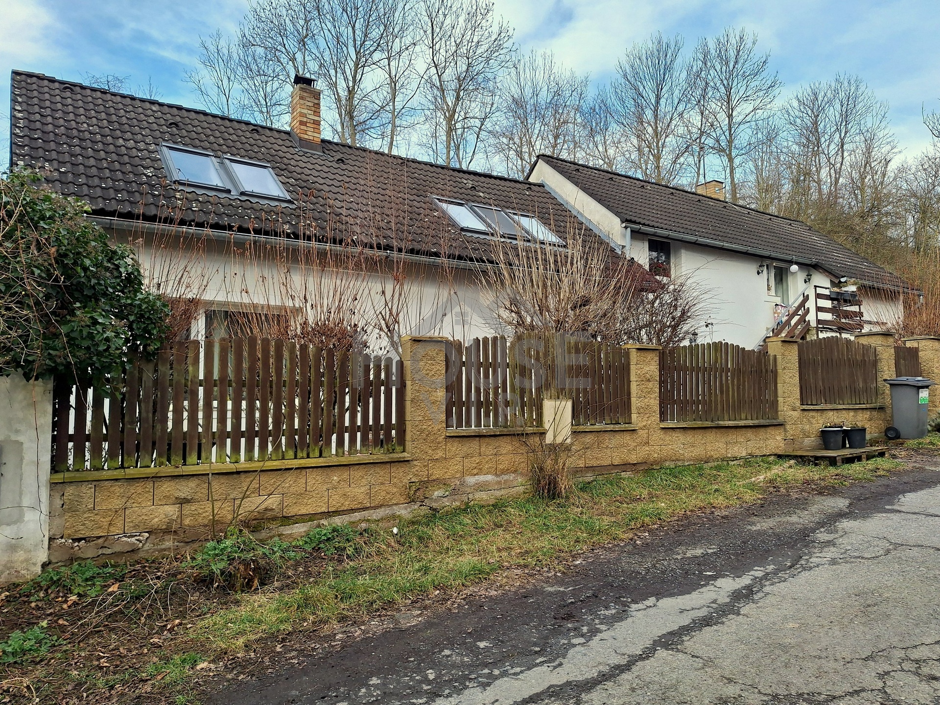 Prodej rodinného domu 7+kk, 206 m2, Sluštice, Praha - východ.