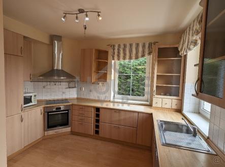 185283616 (7) | Prodej - dům/vila, 187 m²