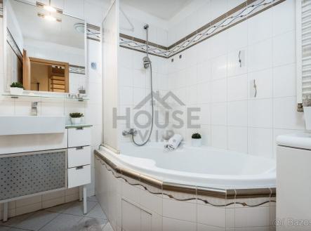 IMG0000005355LY | Prodej - dům/vila, 187 m²
