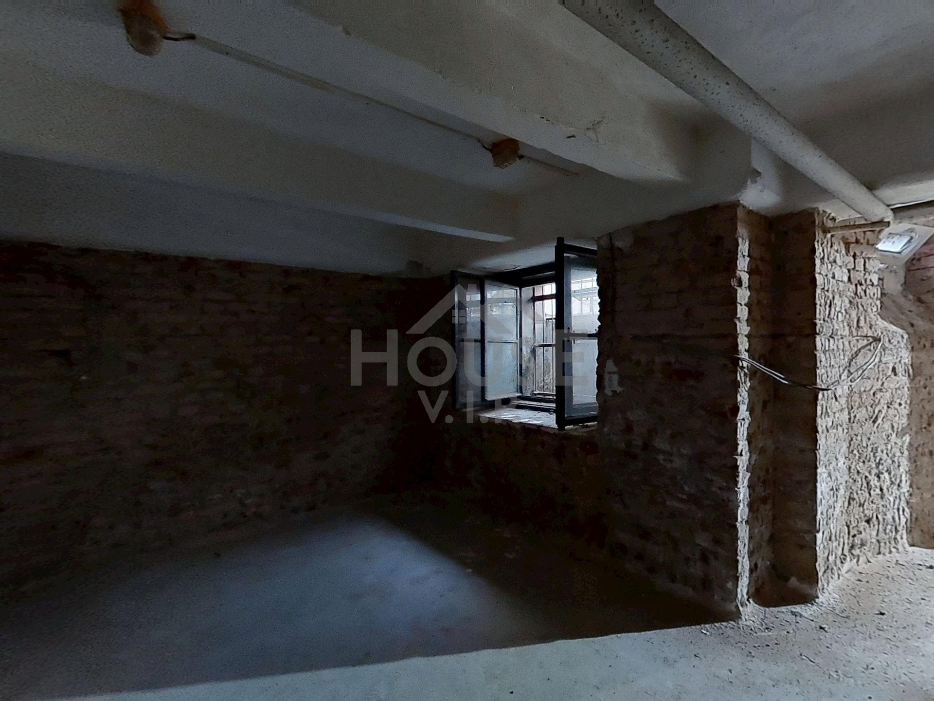 Prodej nemovitosti 1+kk, 15 m2, Praha 6 - Bubeneč.