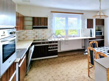 kO59PECZN3oUQrWZK | Prodej - dům/vila, 452 m²