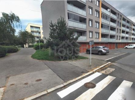 3, zadní vchod | Pronájem bytu, 1+kk, 27 m²