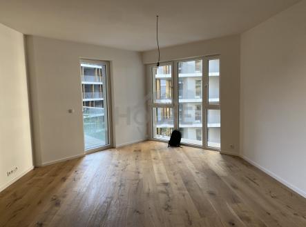 Obývací pokoj s kuchyní  | Prodej bytu, 2+kk, 71 m²