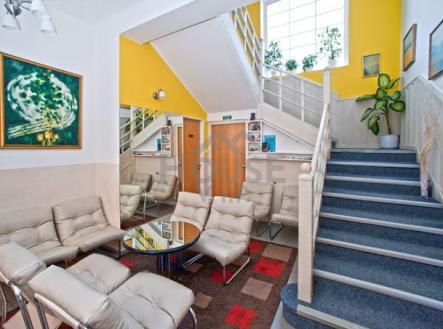 01 | Prodej - komerční objekt, jiný, 280 m²