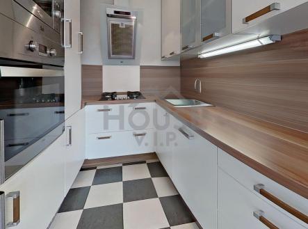 Kitchen-Defurnished (1) | Prodej bytu, 2+kk, 39 m²