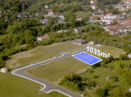 Still 2025-08-19 173733_1.6.1 | Prodej - pozemek pro bydlení, 1 035 m²