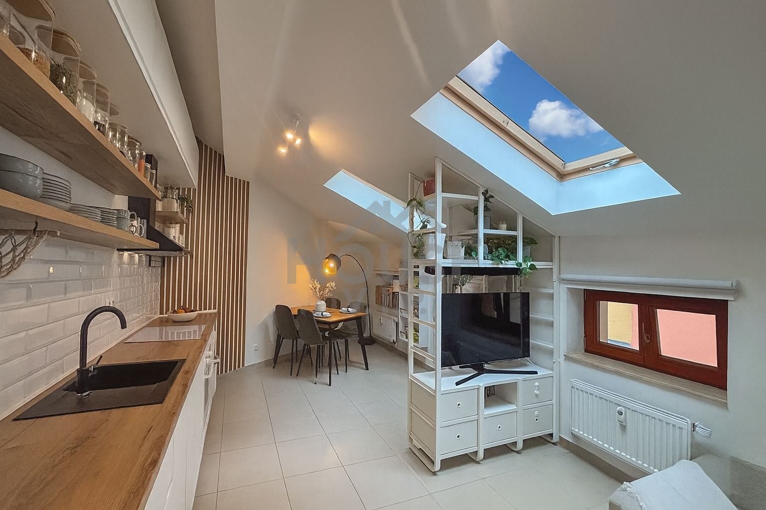 Prodej  bytu 2+kk, 55 m² – Praha 2 - Nové Město, klidný vnitroblok se zelení, s vlastním samostatným