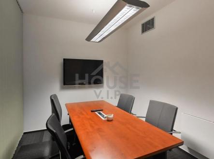 Zasedací místnost | Prodej - kanceláře, 616 m²