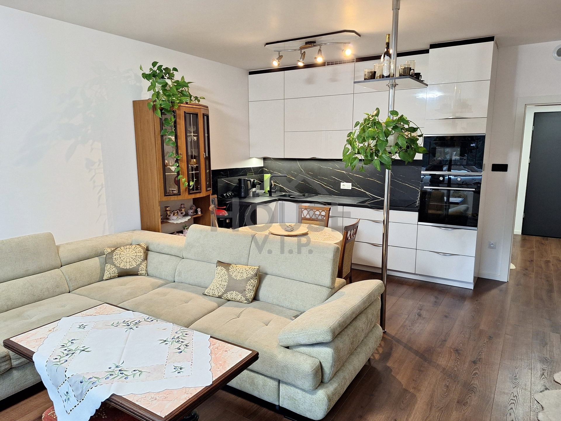 Prodej bytu 2+kk, garáž, terasa, 64 m², Praha 9 - Vysočany.