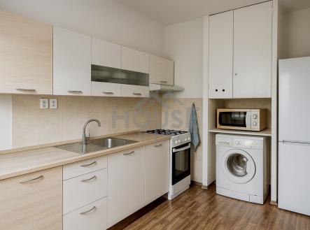 b1c765c2-118a-45ab-93e4-be3d3b285ed0 | Prodej bytu, 3+1, 77 m²