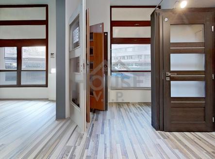 Prodej - obchodní prostor, 79 m²