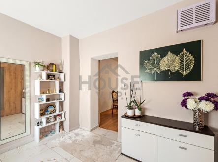 1-12 | Prodej - dům/vila, 213 m²