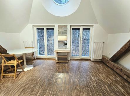 motion-photo-3474730054273248674-1 | Prodej bytu, 1+kk, 36 m²