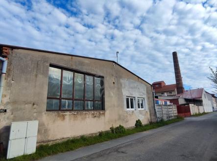 Prodej - komerční objekt, sklad, 4 222 m²