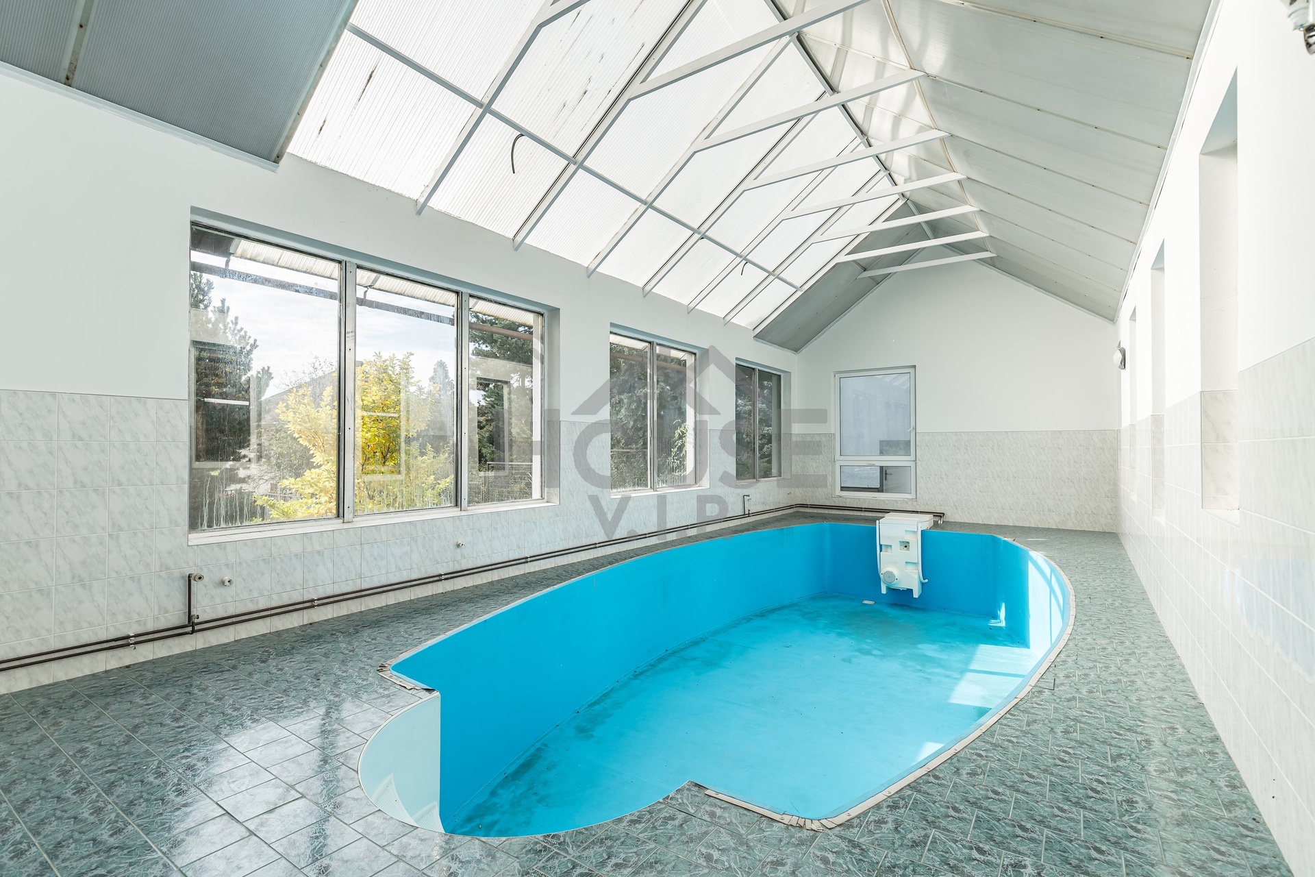 Prodej nemovitosti pro ubytování 550 m², pozemek 1.679 m2, Tuklaty.