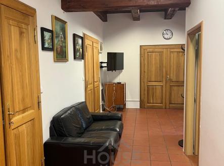 IMG-20250729-WA0018 | Prodej - obchodní prostor, 109 m²