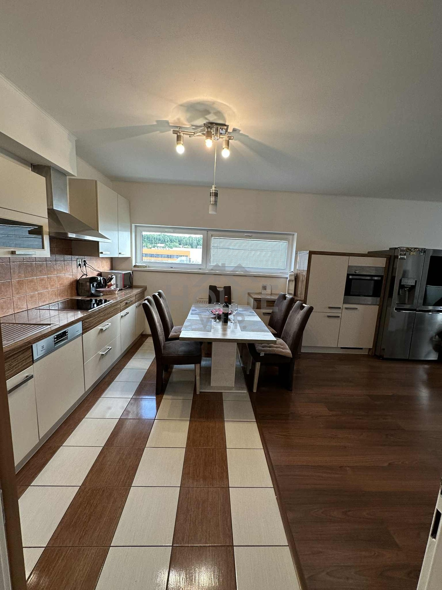 87e95db2-22a3-4720-9138-2c7af644099e