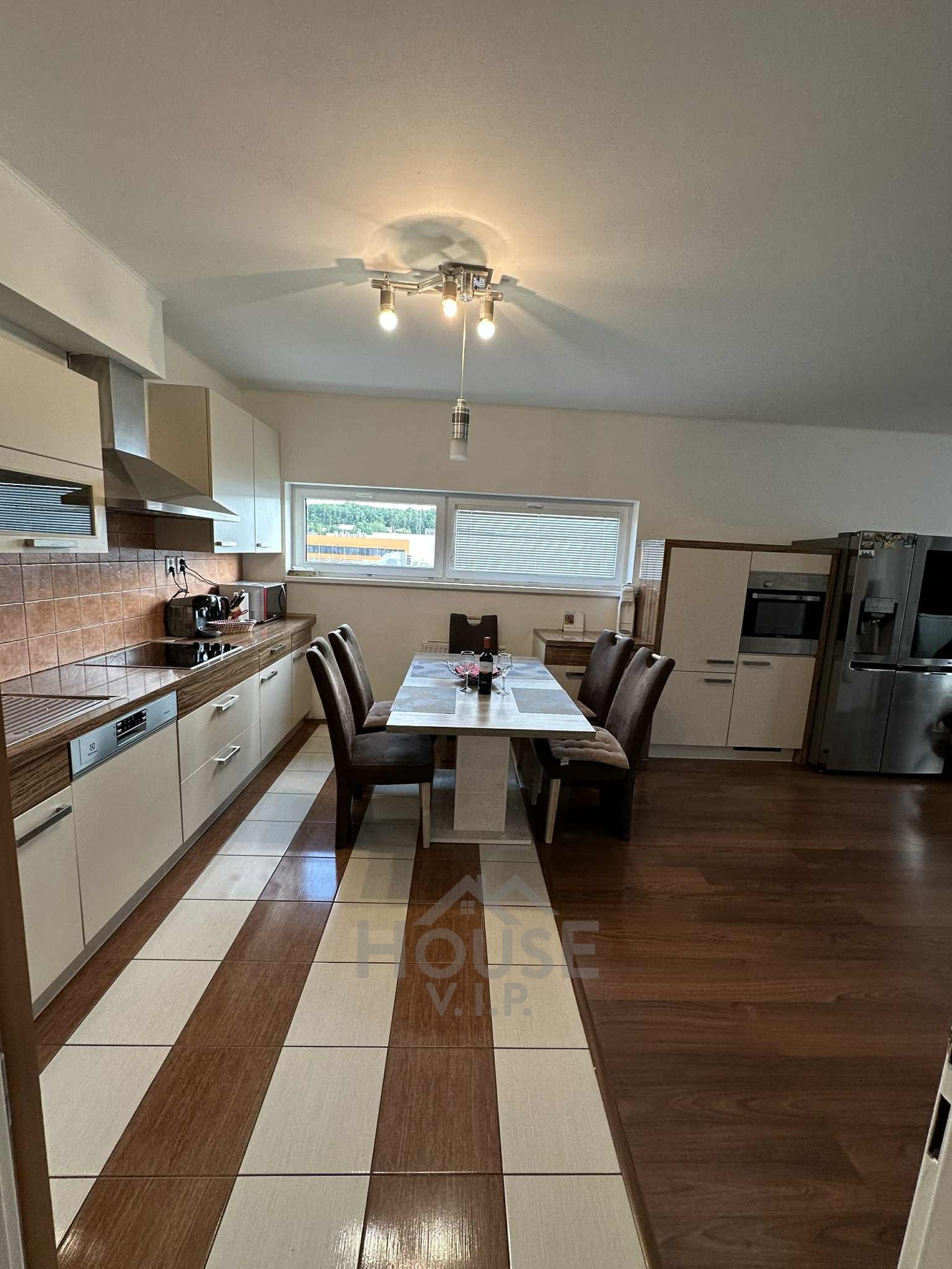 87e95db2-22a3-4720-9138-2c7af644099e