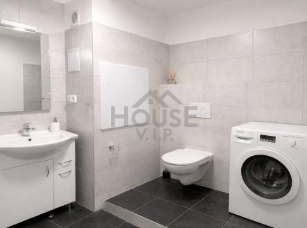 6FFA3D32-40C8-4D30-91DC-35BB1A26BE2C | Prodej bytu, 4+1, 74 m²