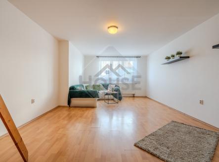 20250505-103730-977 | Prodej bytu, 1+kk, 44 m²