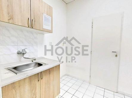 IMG_E4273 | Pronájem - kanceláře, 14 m²