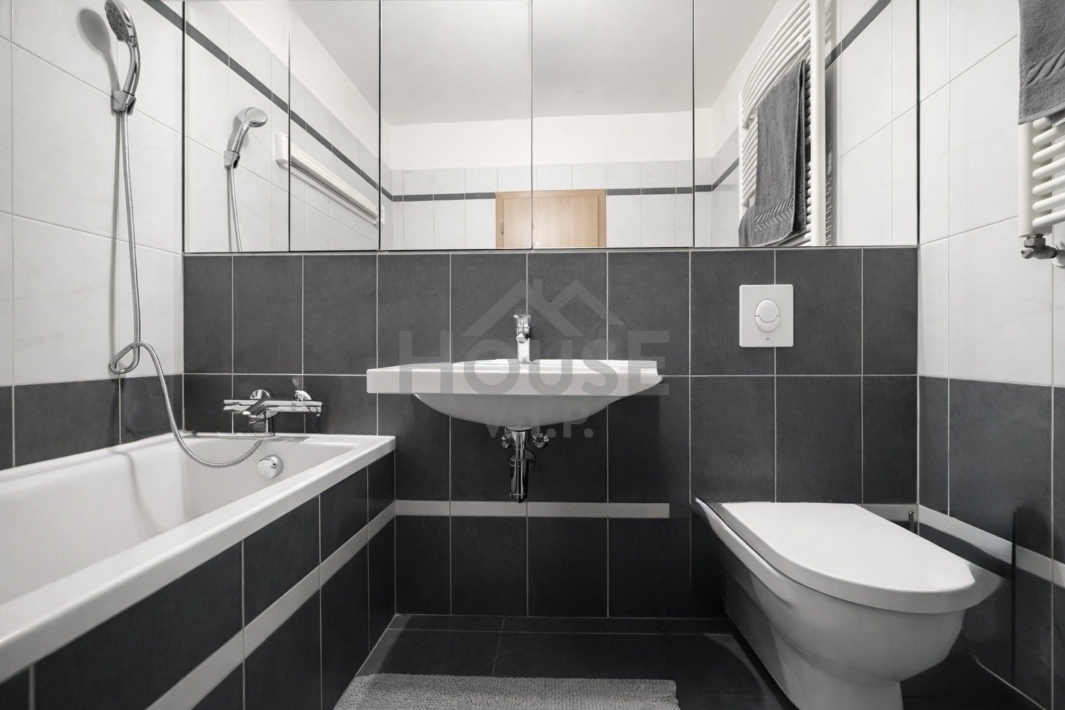 6D38E672-3D09-493E-A4D5-4AE034DD2B97