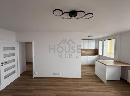 Pronájem bytu, 3+kk, 68 m²