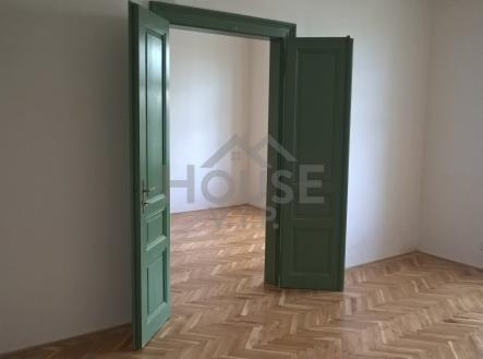 Průchozí dveře  | Prodej bytu, 3+kk, 79 m²