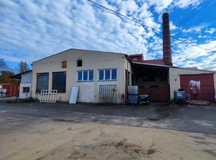 Pronájem - obchodní prostor, 1 800 m²