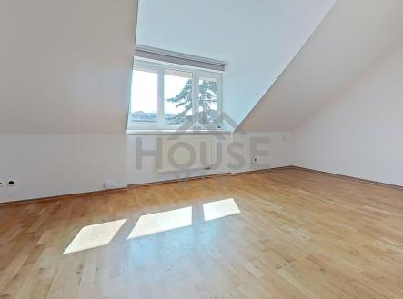 Living-Room (6) | Prodej bytu, 2+1, 57 m²