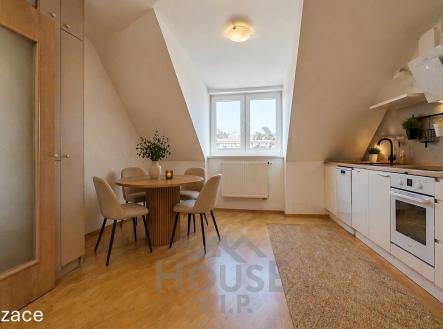 4 | Prodej bytu, 2+1, 57 m²